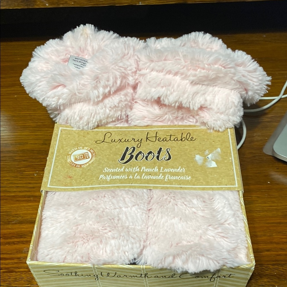 Intelex pink luxury beatable boots slippers size 6-10